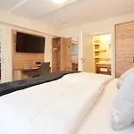 Friedrichshof בית הארחה 4*