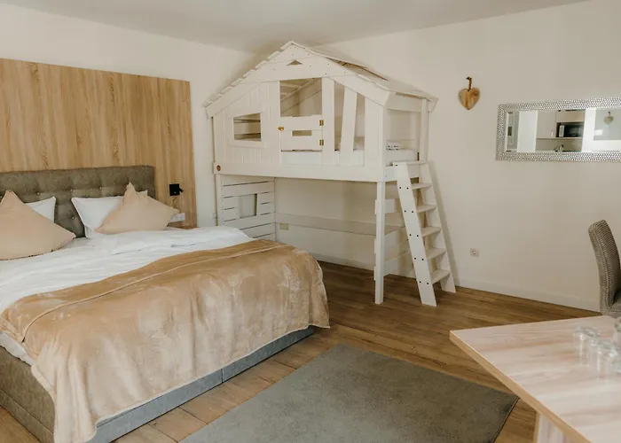 بيت ضيافة Friedrichshof 4*