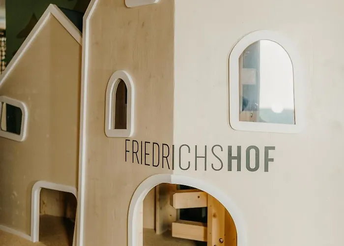 بيت ضيافة Friedrichshof 4*