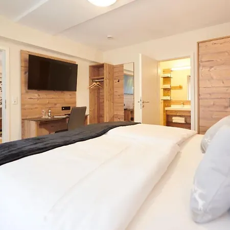 Friedrichshof ゲストハウス 3*