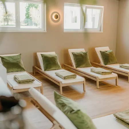 Friedrichshof ゲストハウス 3*