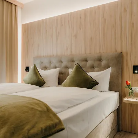 Friedrichshof ゲストハウス オーバートルバッハ